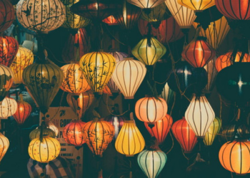 Découvrez la richesse culturelle du Vietnam lors du Voyage Vietnam 2024 avec l'Odyssée du Papillon.