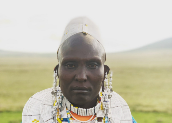 Voyagez au cœur de la culture Maasaï lors du Voyage Maasaï avec l'Odyssée du Papillon.